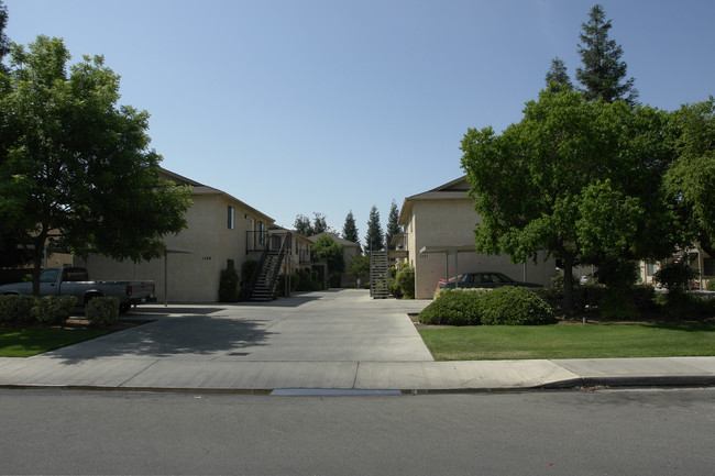 Lincoln Place Apartments in Reedley, CA - Building Photo - Building Photo