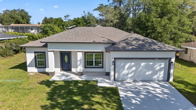 property at 922 N Fairbairn Dr