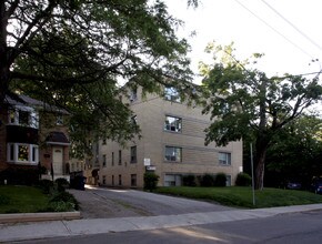 299 Forman Ave in Toronto, ON - Building Photo - Building Photo