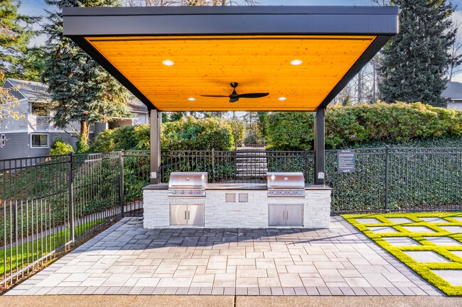 Veri on Cascade in Oregon City, OR - Foto de edificio - Building Photo