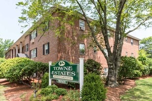 Towne Estates in Melrose, MA - Building Photo