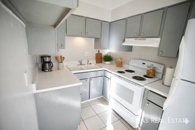 4414 N Chestnut St in Colorado Springs, CO - Building Photo - Building Photo