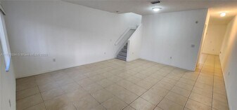 2318 SE 23rd Terrace in Homestead, FL - Building Photo