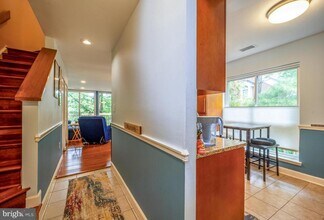 11214 Beaver Trail Ct in Reston, VA - Building Photo - Building Photo