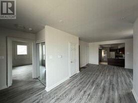 37 Elizabeth St N in Brampton, ON - Building Photo