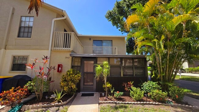 7442 SE Jamestown Terrace in Hobe Sound, FL - Building Photo - Building Photo
