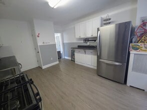 19 Rossmore Pl, Unit 2 in Belleville, NJ - Building Photo - Building Photo