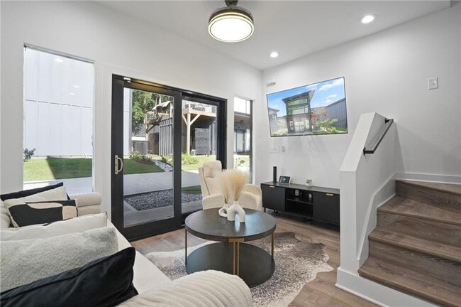 3120 Godby Rd in College Park, GA - Building Photo - Building Photo