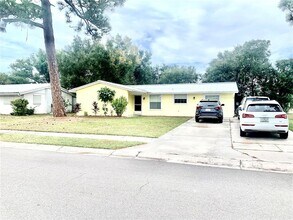 5333 Duncanwood Dr in Sarasota, FL - Building Photo - Building Photo