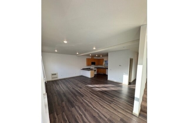 529 Carroll Way in Kodiak, AK - Building Photo - Building Photo