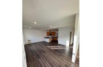 529 Carroll Way in Kodiak, AK - Building Photo - Building Photo