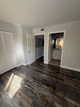 320 Palm Cir E in Pembroke Pines, FL - Foto de edificio - Building Photo