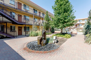 Courtyard at Cherry Creek Apartments