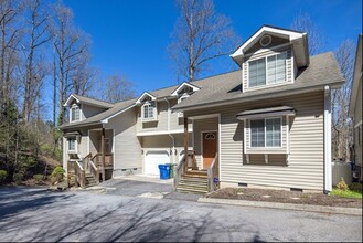 445 Sand Hill Rd in Asheville, NC - Building Photo - Building Photo