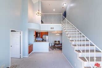 620 S Gramercy Pl in Los Angeles, CA - Building Photo - Building Photo
