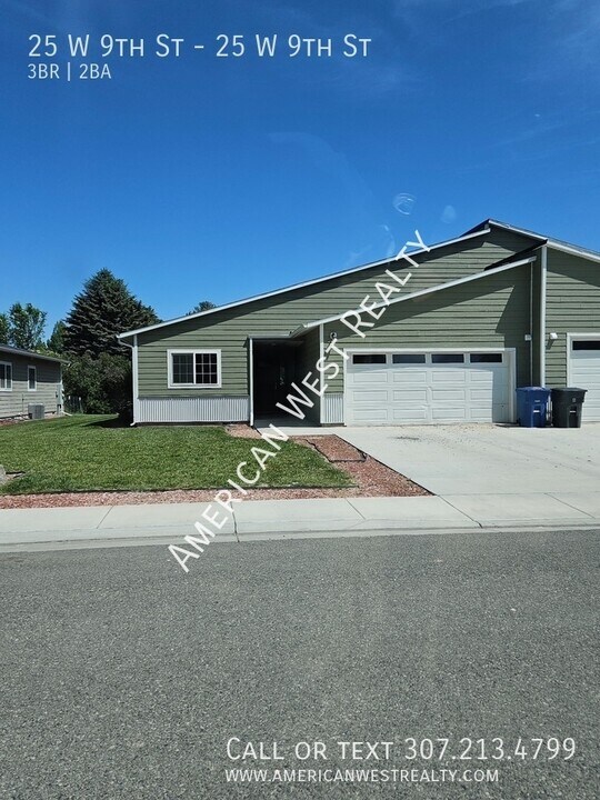 25 W 9th St in Lovell, WY - Building Photo