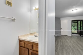 162 Bowie Ln in Kissimmee, FL - Foto de edificio - Building Photo