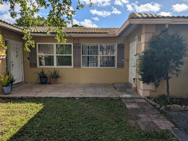 7502 NW 44th Ct in Coral Springs, FL - Building Photo - Building Photo