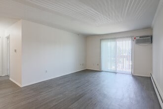 Towne Square Apartments and Townhomes in Lansing, MI - Foto de edificio - Interior Photo