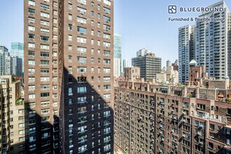 420 E 54th St in New York, NY - Building Photo - Building Photo