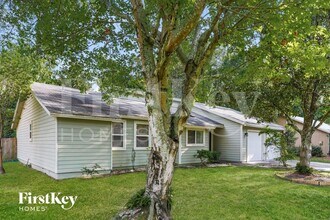 515 Nassau Ct in Orange Park, FL - Foto de edificio - Building Photo