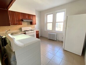 1815 Tasker St in Philadelphia, PA - Building Photo - Building Photo