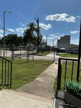 4802 Siegel St in Houston, TX - Foto de edificio - Building Photo