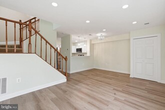 5957 Havener House Way in Centreville, VA - Building Photo - Building Photo