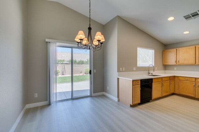 10342 Spider Rock Ave in Las Vegas, NV - Building Photo - Building Photo