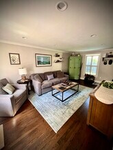 1125 Hillsview Terrace in Pittsburgh, PA - Building Photo - Building Photo