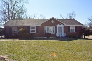 2807 Emery Dr in Nashville, TN - Building Photo