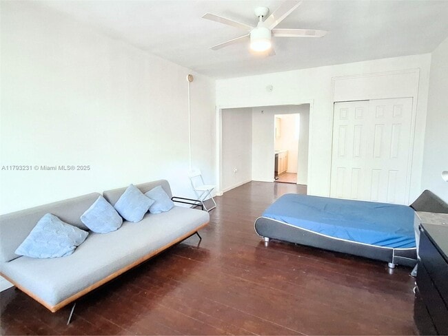 1770 Meridian Ave in Miami Beach, FL - Building Photo - Building Photo