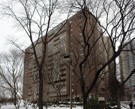 2 Hawthorne Pl in Boston, MA - Building Photo - Building Photo