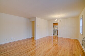 Bergen Properties in Fair Lawn, NJ - Foto de edificio - Building Photo