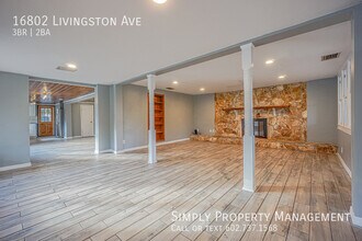 16802 Livingston Ave in Lutz, FL - Building Photo - Building Photo