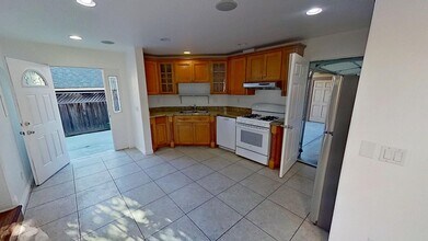 415 W De La Guerra St in Santa Barbara, CA - Building Photo - Building Photo