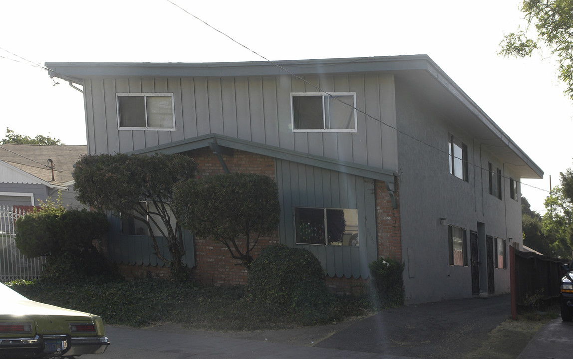 2232 82nd Ave in Oakland, CA - Building Photo