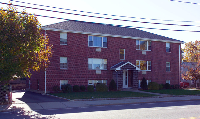 639-645 Sea St in Quincy, MA - Foto de edificio - Building Photo