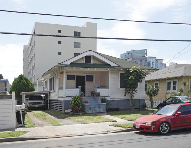 2121 Fern St in Honolulu, HI - Foto de edificio - Building Photo