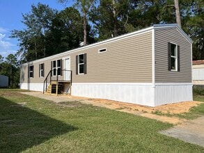 14142 Lorraine Rd in Biloxi, MS - Building Photo - Building Photo