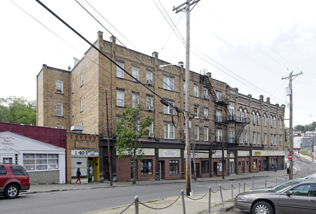 637-651 Hillsboro St in Pittsburgh, PA - Building Photo