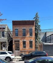 68-33 64th Pl in Queens, NY - Building Photo