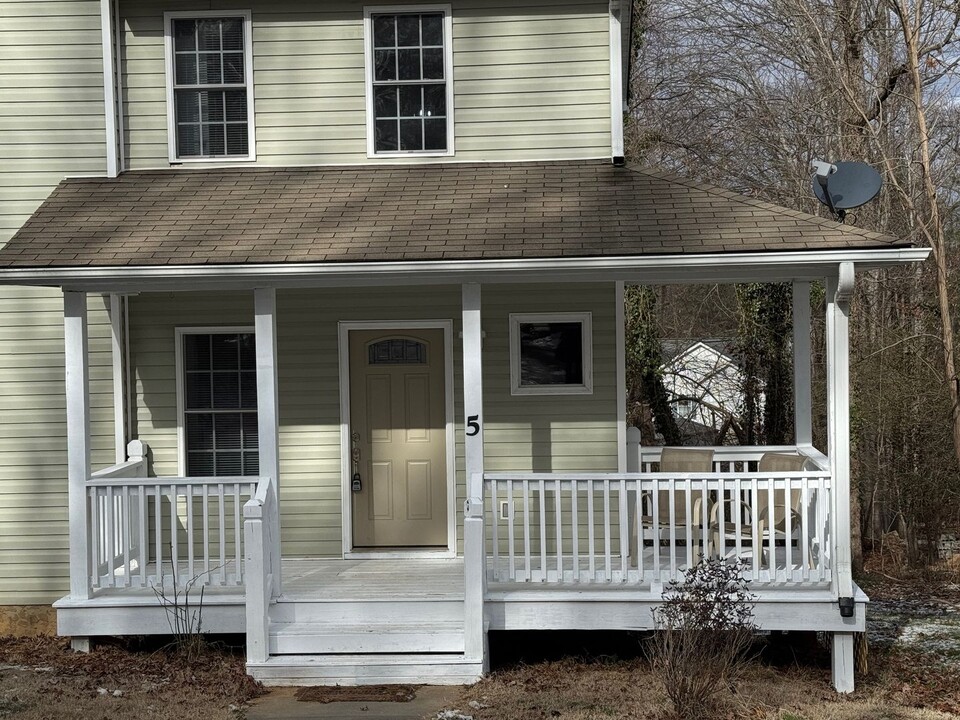 5 Tasha Ln in Asheville, NC - Building Photo