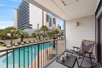 2000 S Ocean Blvd in Myrtle Beach, SC - Building Photo - Building Photo