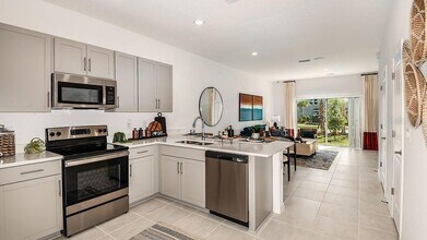 8577 Daybreak St in Sarasota, FL - Building Photo - Building Photo