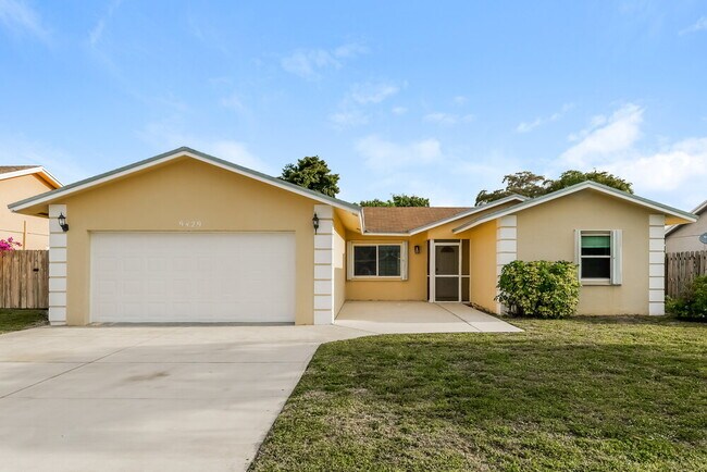 property at 9429 Saddlebrook Dr
