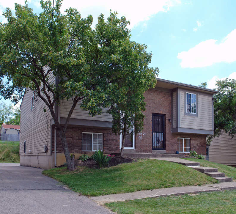 323-341 Eastern Ave in Elsmere, KY - Foto de edificio