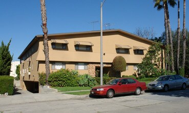 847 S Sherbourne Dr in Los Angeles, CA - Building Photo - Building Photo