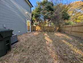 Room in Townhome on Mobley St in Clover, SC - Building Photo - Building Photo