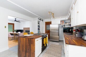 376 Crown Point in Columbia, MO - Building Photo - Building Photo